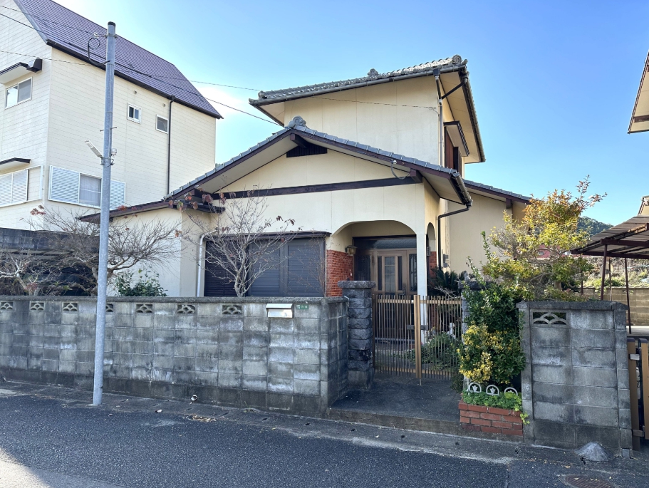 福岡県遠賀郡岡垣町海老津駅南2丁目【土地】をお預かりしました。