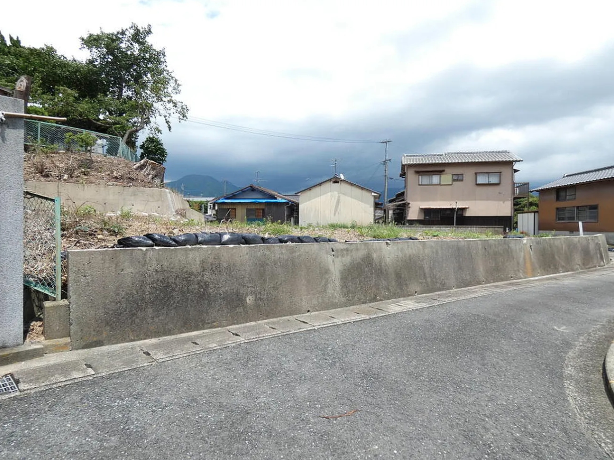 福岡県直方市大字感田【土地】